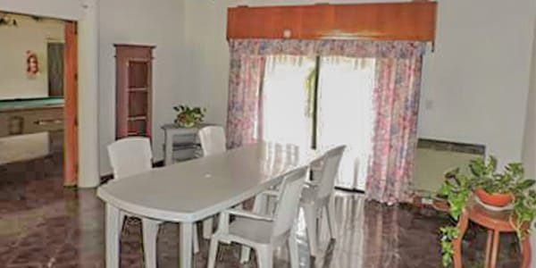 f90d_web_images_internacion_0001_moreno_living