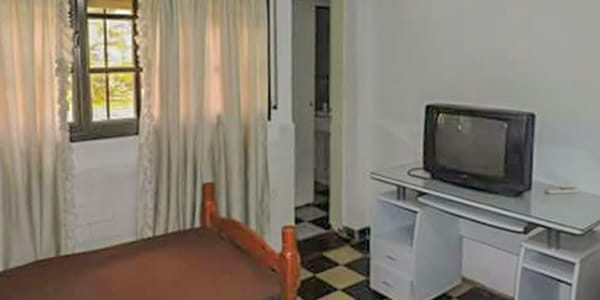 f90d_web_images_internacion_0002_moreno_dormitorio_suit